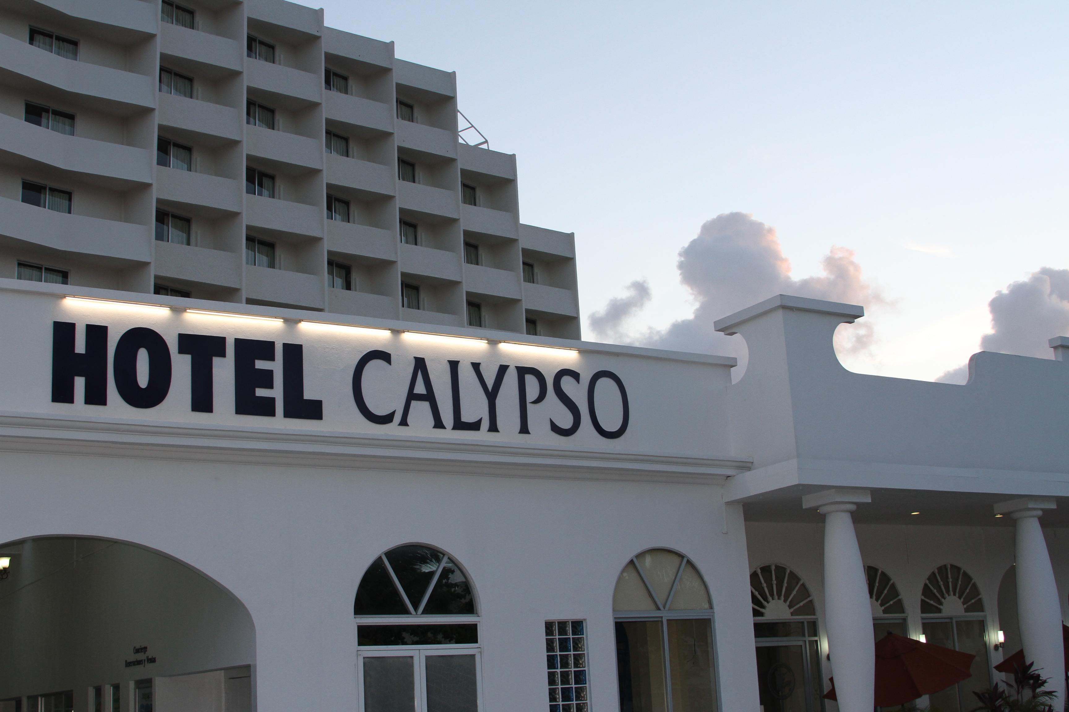 Hotel Calypso Cancun Exterior photo